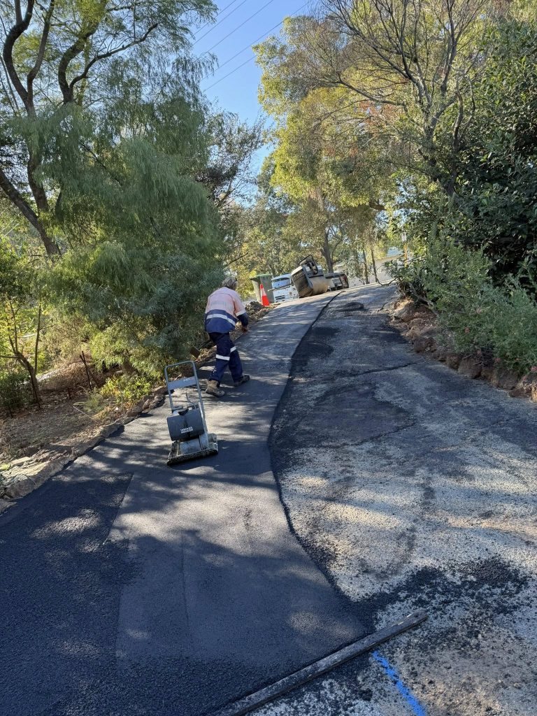Asphalt Services in Lesmurdie | Bringing Driveways Back to Life